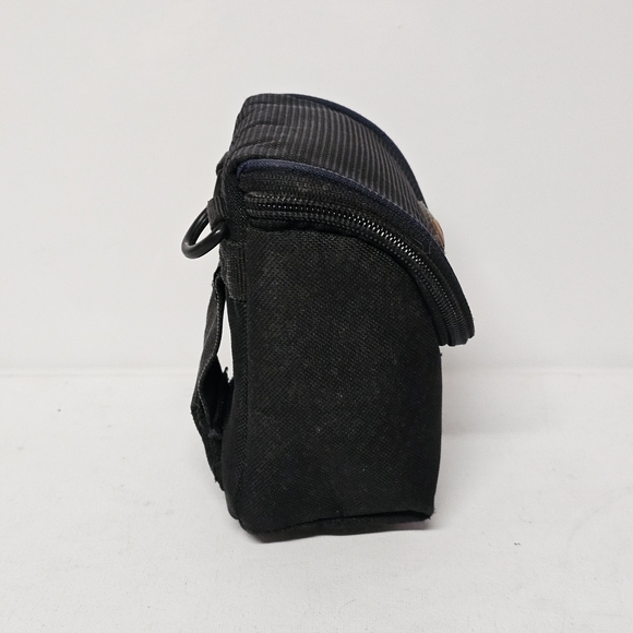 Lowepro Compact Black Camera Case Pouch – Zipper Closure - Picture 2 of 7